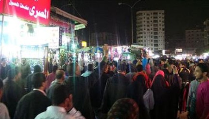 مسيرة ليلية حاشدة بالسويس تهتف:  "لن تهزم أمة قائدها محمد"