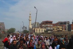 مسيرة لمناهضي الانقلاب العسكري بمنطقة عزبة البحر بالاسكندرية "الانقلاب أصل الخراب"