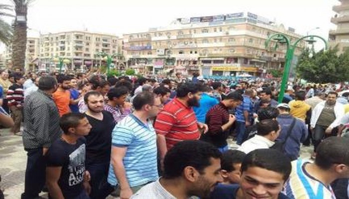 حشود اكتوبر الغاضبة تنطلق بالمسيرة الثانية من مسجد الحصرى باكتوبر "الانقلاب أصل الخراب"