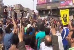 "لن تركع أمة قائدها محمد" الأولتراس يشعل مسيرة المطرية (فيديو)