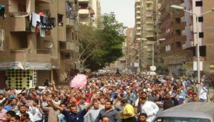 عشرات الآلاف في مسيرة حاشدة بمنطقة الدقي "الانقلاب أصل الخراب"
