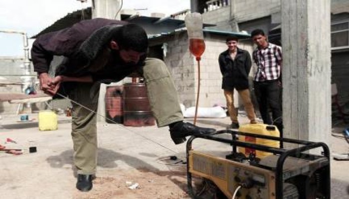 فلسطيني من غزة  يخترع جهازاً لإنتاج الوقود عبر تحليل البلاستيك "حرارياً"