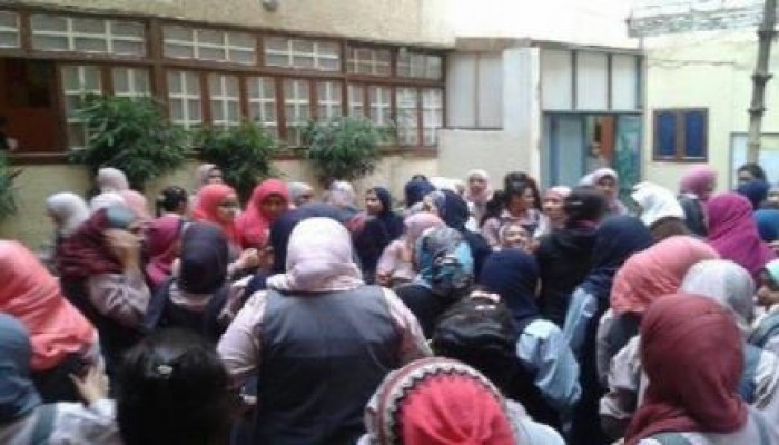 طالبات "الجيل المسلم" بطنطا يتظاهرن ضد الاستيلاء على مدرستهن