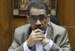 حملة "التأمين على الصحفيين" تصف ضياء رشوان بالفاشل