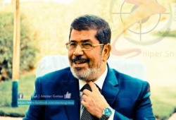 أسامة مرسي يكتب عن لقاءه بأبيه : رأيت أجمل لحية يقطر منها ماء الوضوء التقاني فاتحا ذراعيه
