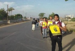 سلسلة بشرية لأهالي أنشاص الرمل ببلبيس ضمن فعاليات مصر ليست تكية