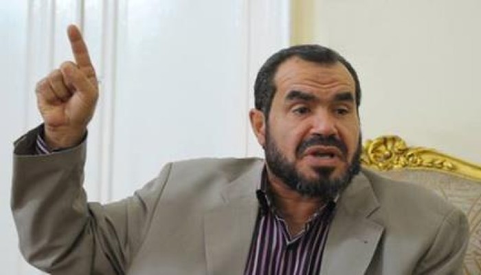 رسالة من داخل الأسر لـ د. "صلاح سلطان" .. يناشد كل العلماء أن يتدخلوا لإنقاذ "محمد سلطان"