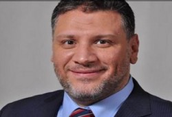 نجل أسامة ياسين يروى مشاهد زيارة والده بسجن طرة