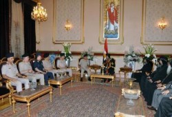 رأس الكنيسة المصرية "الطائفي" يدعم توجيه الجيش "الانقلابي" ضربة عسكرية لـ "ليبيا"