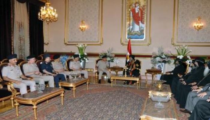 رأس الكنيسة المصرية "الطائفي" يدعم توجيه الجيش "الانقلابي" ضربة عسكرية لـ "ليبيا"