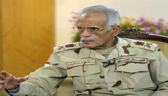 نشطاء سعوديون يطالبون الجيش المصري بعلاج لـ "كورونا"