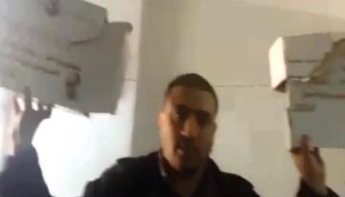 "أول القصيدة .." .. تزوير توكيلات الخائن السيسي .. (فيديو)