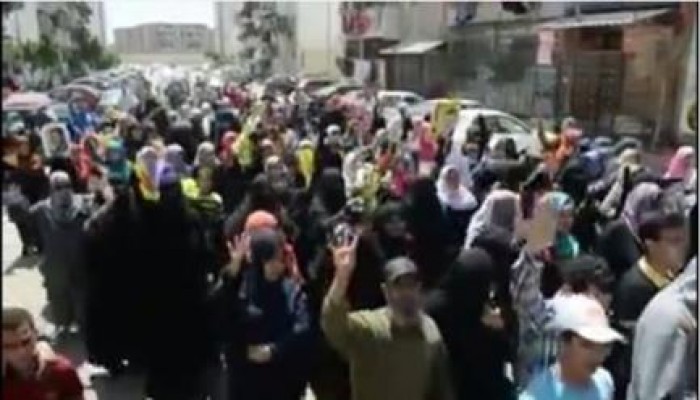 بالفيديو مسيرة ثوار بورسعيد منذ قليل مع بدء فعاليات جمعة "حاميها حراميها"