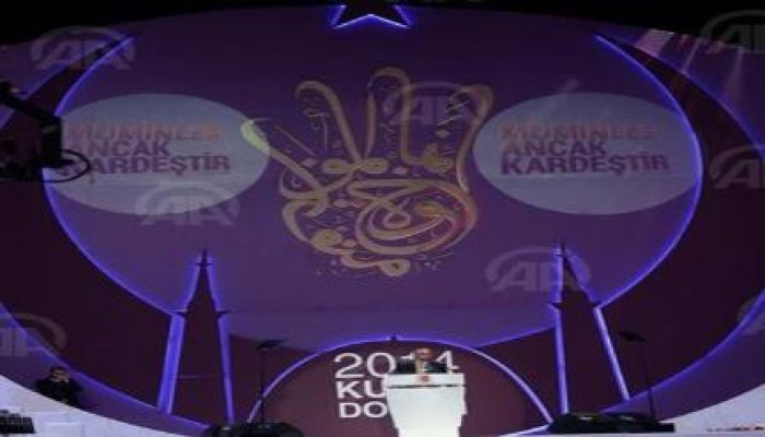 أردوغان: الذين يقفون وراء التنصت لا يحترمون كرامة الإنسان