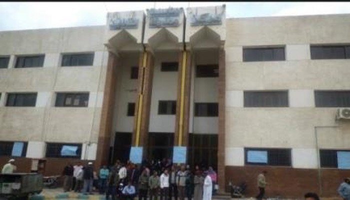 بمساعدة الانقلاب :الطائفى شادى كمال فى مزاد محلات فايد:هاخدهابأى شكل