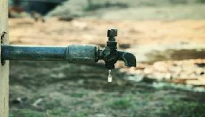 4 أيام .. مركز بني سويف بدون "نقطة" مياه .. والأهالي للإنقلاب: خنقتونا !!