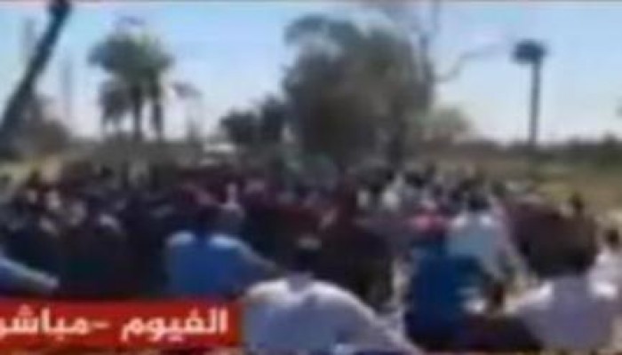 عشرات الآلاف يشيعون جنازة قتيلة جمعة "حاميها حراميها"