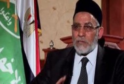 المرشد العام فور سماعه بحكم الإعدام: "لو أعدموني ألف مرة والله لا أنكص عن الحق"