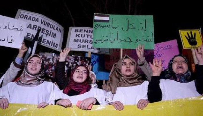 الأتراك ينتفضون في عدد من المدن التركية ضد أحكام الإعدام في مصر