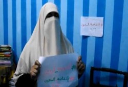 بالفيديو.. زوجة معتقل بالعامرية: "انت أشرف واحد في الدنيا وكمل مسيرتك"