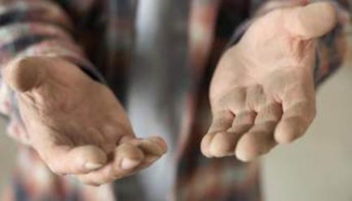 فقر الانقلاب .. أم تقتل طفلها بسبب "كسرة خبز"