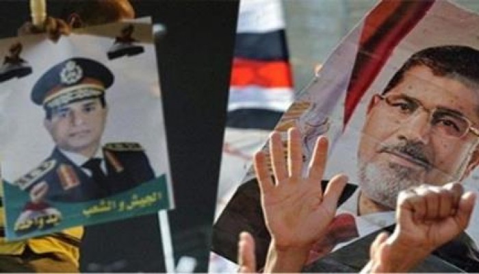 نشطاء: في يوم العمال.. مفارقات خطاب الرئيس مرسي ومندوب الانقلاب في أمريكا (فيديو)