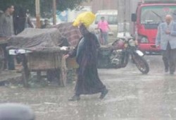 الأرصاد: انخفاض درجات الحرارة وأمطار غزيرة بدءا من الأربعاء