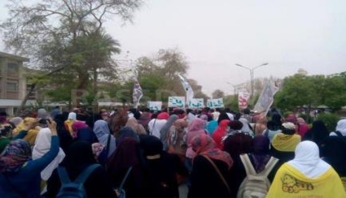 "افورتوها " شعار جديد استخدمه طلاب جامعة ‏أسيوط‬ في احتجاجاتهم ضد الانقلاب