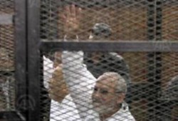 الدكتور بديع وإخوانه يهتفون ضد السفاح السيسي