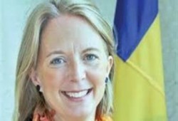 سفيرة السويد تسخر: سعيدة بوجود مولد كهربائي