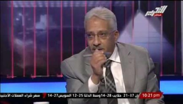 (فيديو) رئيس تحرير الأهرام: السيسى اجتمع بالقوى المدنية لإسقاط الإخوان عقب تنحي مبارك