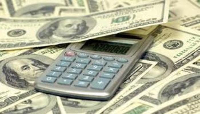ارتفاع سعر الدولار بالسوق السوداء إلى 760 قرشا