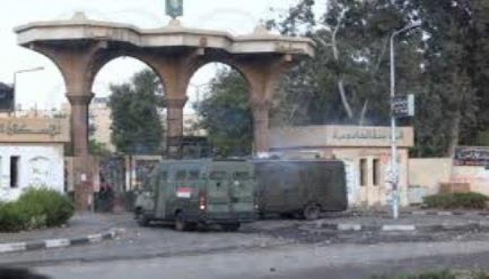 بدء امتحانات جامعة الازهر وسط تواجد مكثف لقوات أمن الانقلاب داخل الجامعة