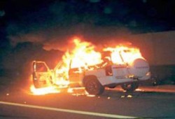 حريق يدمر 4 سيارات داخل جراج بالقرب من فندق تابع للقوات المسلحة