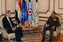 ميدل إيست أي: سياسة أوباما تدفع بمصر للديكتاتورية