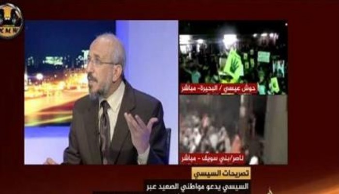 بالفيديو  القدوسى ساخرا الرئيس الذى يلقى خطاب ترشحه فى سكايب يتعمل عليه انقلاب بميسد كول