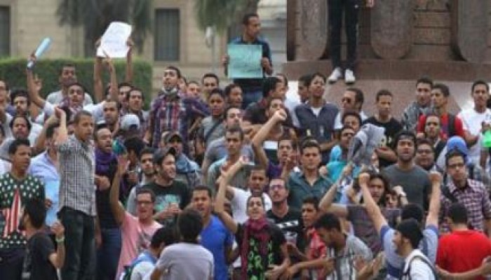 انتفاضة ثورية بجامعة القاهرة تصل القبة وأمن الانقلاب يدنس الحرم في القاهرة وأسيوط والأزهر