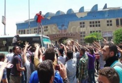 مسيرة لطلاب ‏جامعة الأزهر تنديدا بالاعتداءات والاعتقالات المستمرة على الطلاب