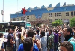 مسيرة لطلاب ‏جامعة الأزهر تنديدا بالاعتداءات والاعتقالات المستمرة على الطلاب