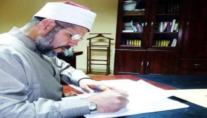 عبد الرحمن البر يكتب الى الثوار الاحرار من أعطى الذلة من نفس ضائعا غير مكره فليس منا