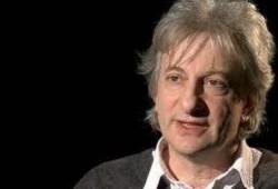 هيرست: مصر لا تتحمل ديكتاتوراً جديداً، والسيسي امتداد لمبارك