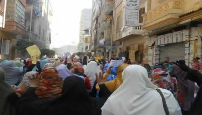 مسيرة لنساء ضد الانقلاب تجوب شوارع  دمنهور