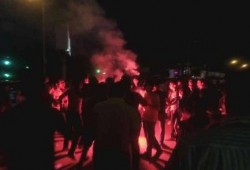 بالفيديو.. مسيرة ليلية حاشدة بالمنصورة أثناء إنقطاع التيار الكهربي