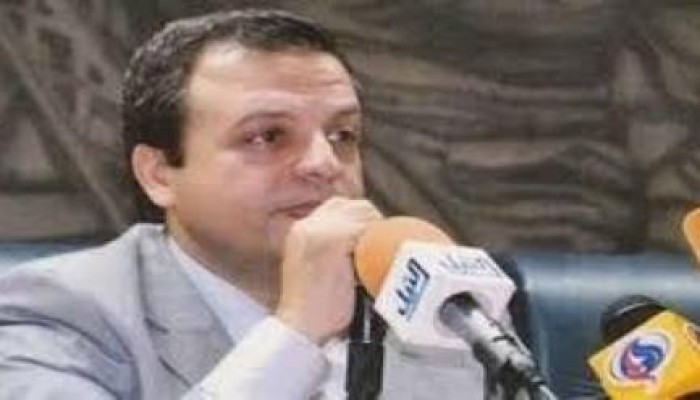 شرابي: تلعثم السيسي يأتي بسبب جهله وخوفه وخيانته