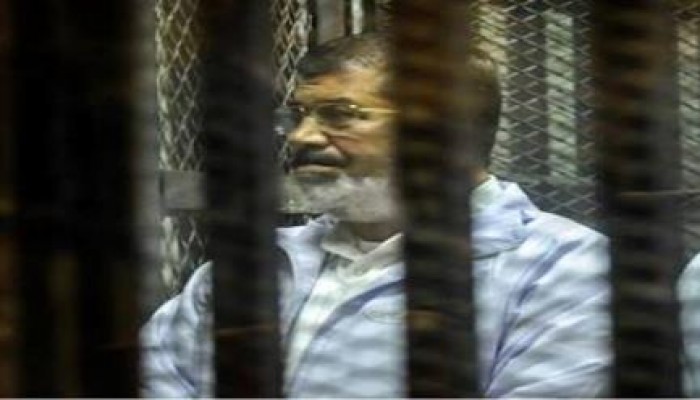 تأجيل محاكمة الرئيس مرسي في قضية "التخابر" إلى 2 يونيو المقبل