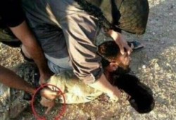 داعش "خوارج سوريا" الموالون لبشار يذبحون "قناص الدبابات" في "أحرار الشام"