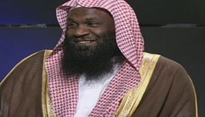 الشيخ الكلبانى يدافع عن أئمة الحرم من مؤيدي الشرعية، بعد هجوم امير سعودي عليهم