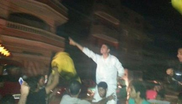 بالصور .. أهالي قرية دمرو بالمحلة يستقبلون أحد الأبطال المحررين بمسيرة حاشدة