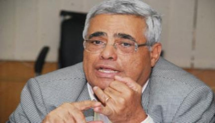 نافعه يفضح سيده:  السيسي يضع أسئلة حواراته المسجلة