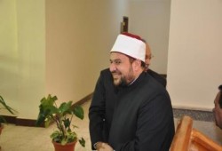 حكومة ممثلين..4 وزراء في بني سويف لإفتتاح كوبري مبني منذ 25 عام !!